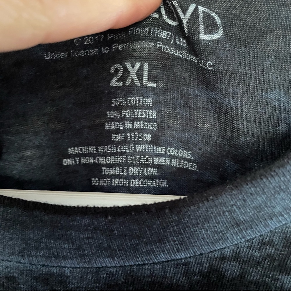 Pink Floyd Lightweight Tee - Picture 3 of 6